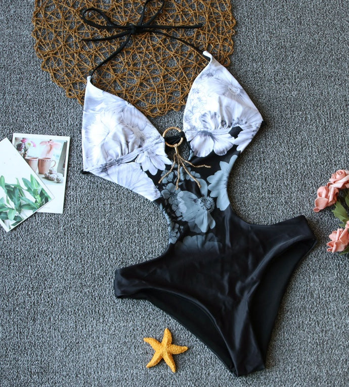 Maillot de bain une pièce chic à fleurs et découpes sexy