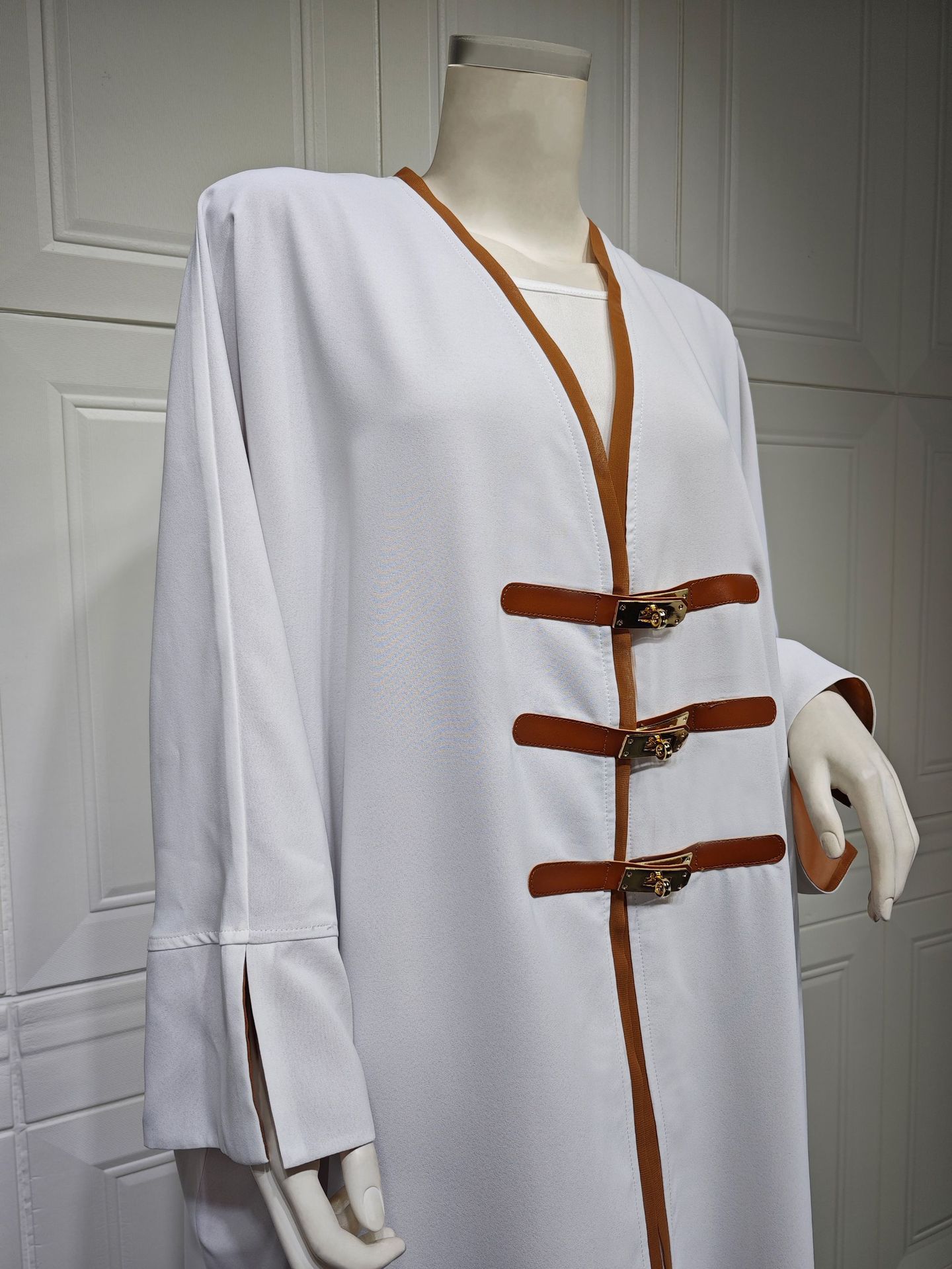 Cardigan Long Femme à Blocs de Couleurs – Élégance et Style Moderne