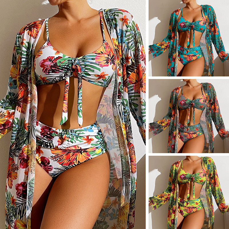 Ensemble de bain femme avec kimono fluide à motif floral