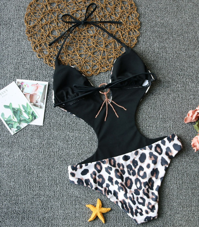 Maillot de bain une pièce chic à fleurs et découpes sexy