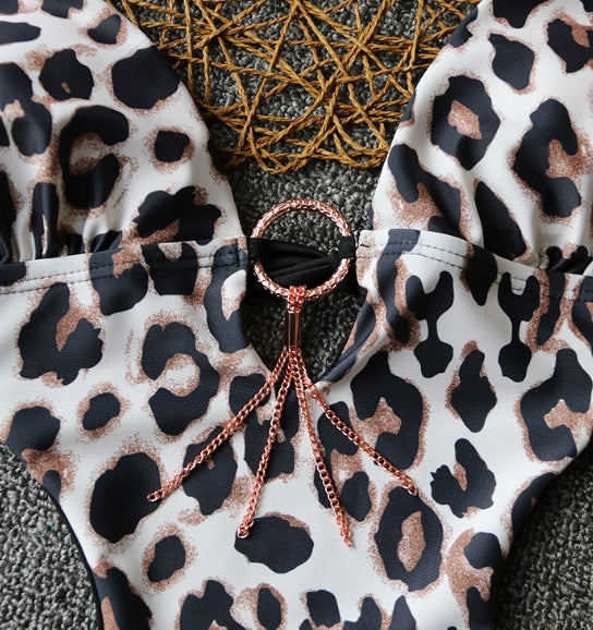 Maillot de bain une pièce chic à fleurs et découpes sexy