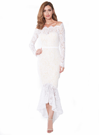 Robe en dentelle blanche élégante