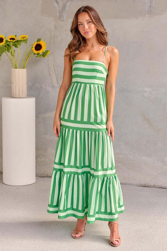 Robe Longue d'Été à Bretelles – Rayures & Évasion