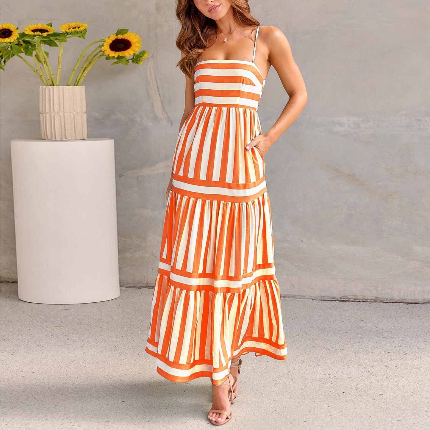 Robe Longue d'Été à Bretelles – Rayures & Évasion