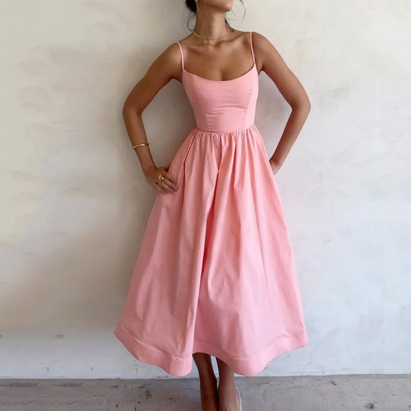 Robe à Bretelles – Légèreté, Grâce et Charme Intemporel