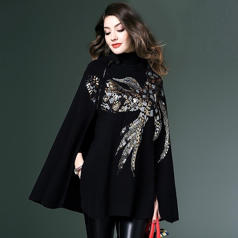 Cape élégante femme avec motif artistique et détails scintillants – Style chic et raffiné