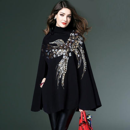 Cape élégante femme avec motif artistique et détails scintillants – Style chic et raffiné