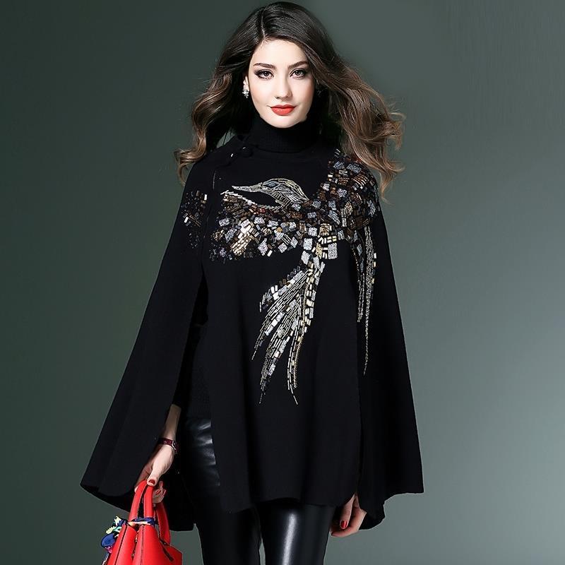 Cape élégante femme avec motif artistique et détails scintillants – Style chic et raffiné