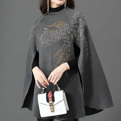 Cape élégante femme avec motif artistique et détails scintillants – Style chic et raffiné